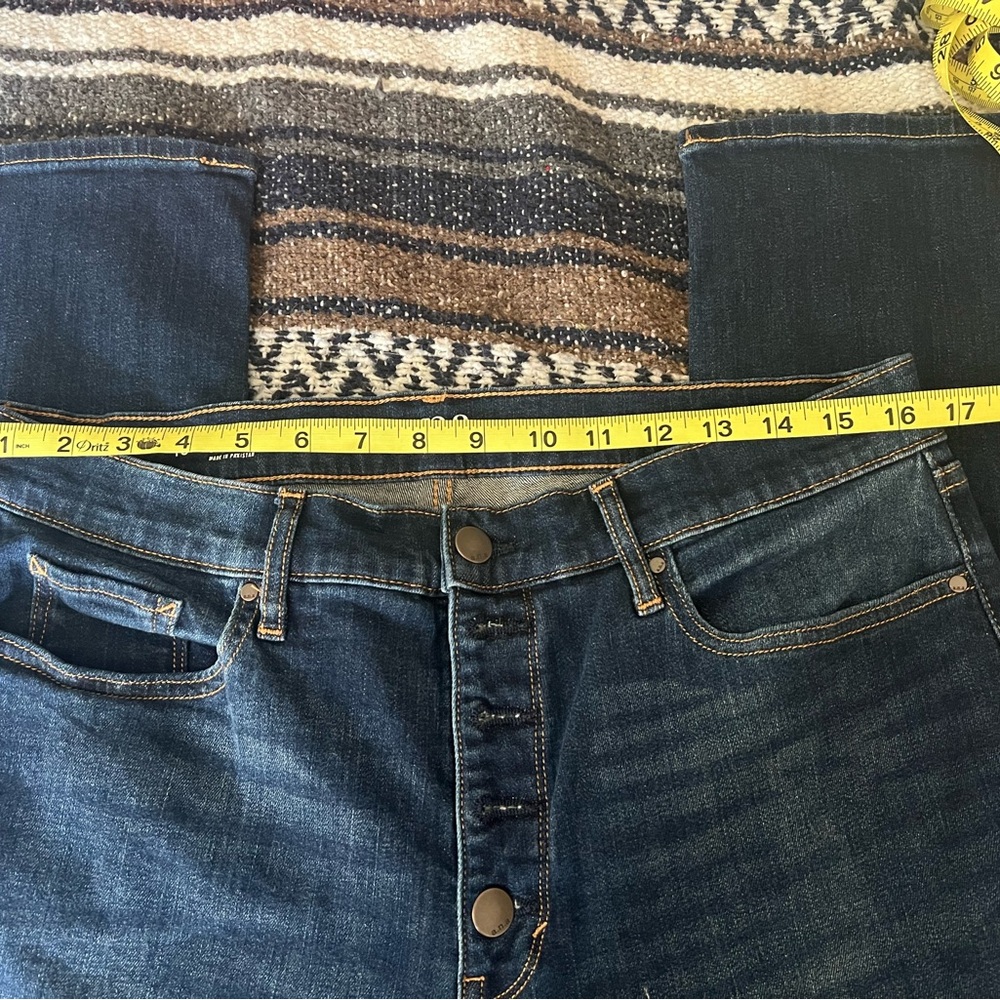 EUC a.n.a High Rise Skinny jeans…size 16…only worn once. - Picture 4 of 7